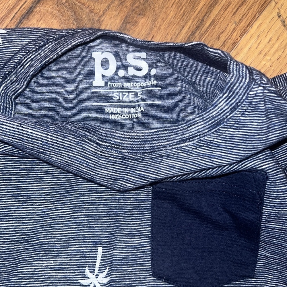 T-shirt​​​ - Picture 2 of 3